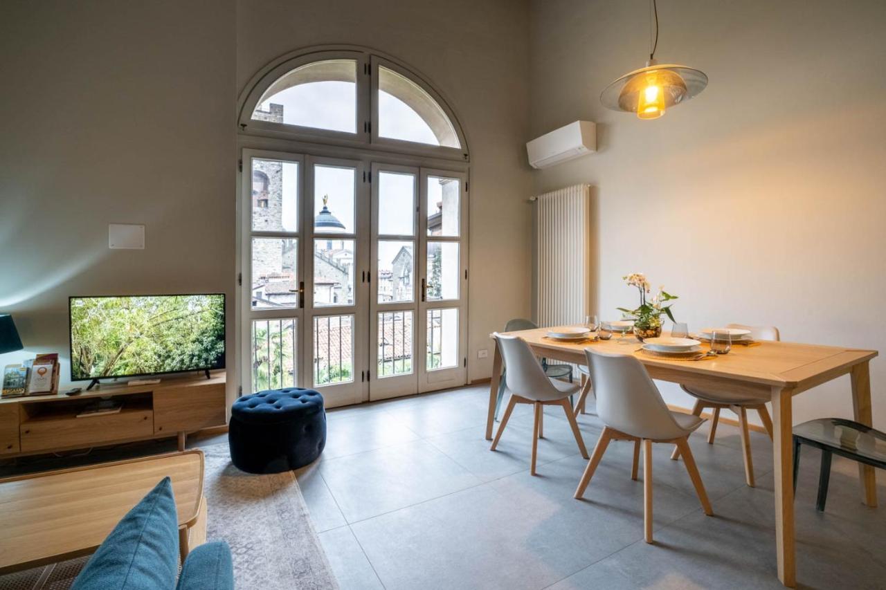 La Finestra Charme&Relax Apartment Bergamo Luaran gambar
