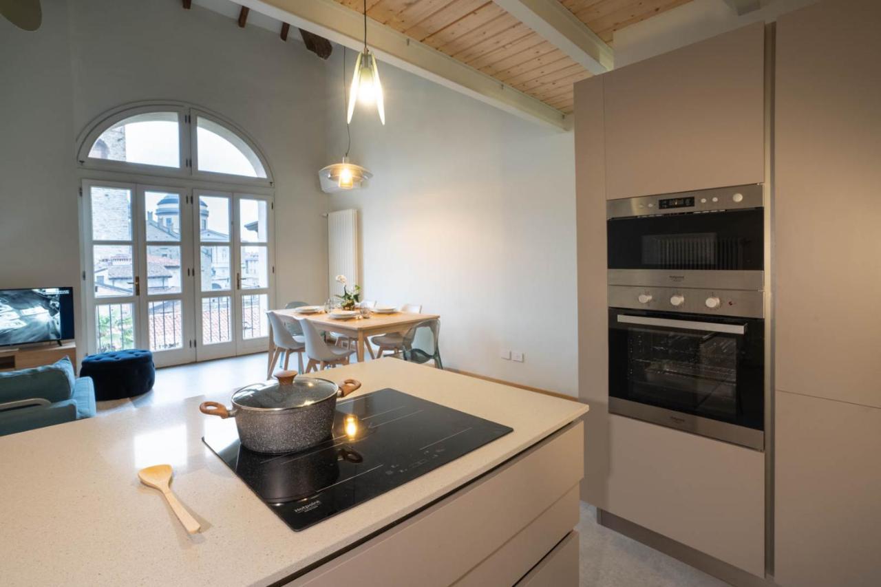 La Finestra Charme&Relax Apartment Bergamo Luaran gambar
